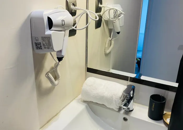 Saint Michel 3* ポントルソン